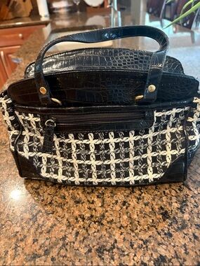 Black and White Woven Tote Handbag - Stylish Everyday Carry